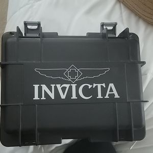 Invicta 8 Slot Dive Case - Black and Gray